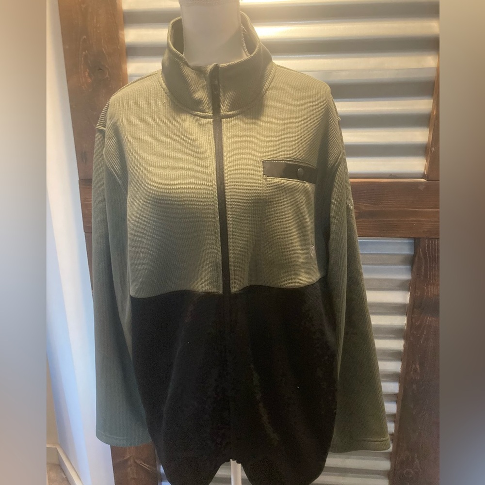 Spyder Green and Black Ski Jacket excellent condition like new